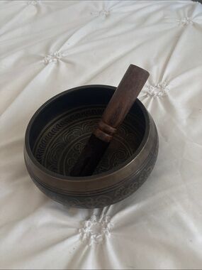 Brass Singing Bowl with Wooden Mallet - Bronze Tone